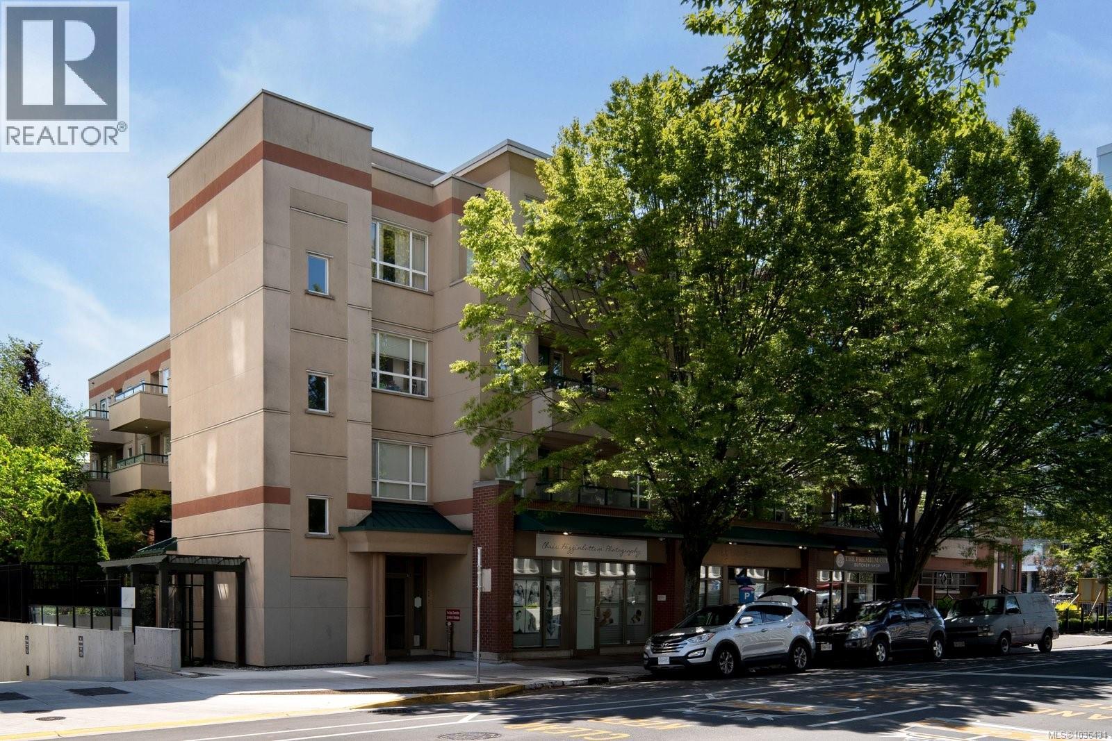 402 1015 Johnson Street, Victoria