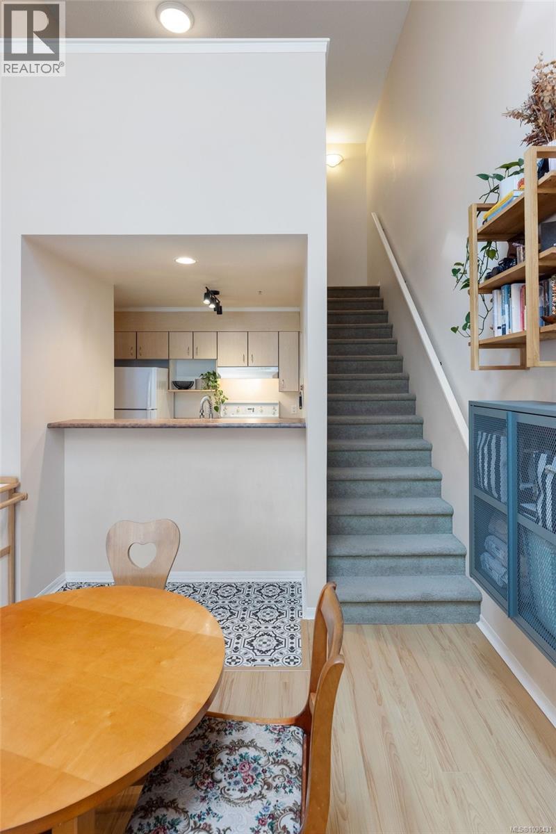 402 1015 Johnson Street, Victoria