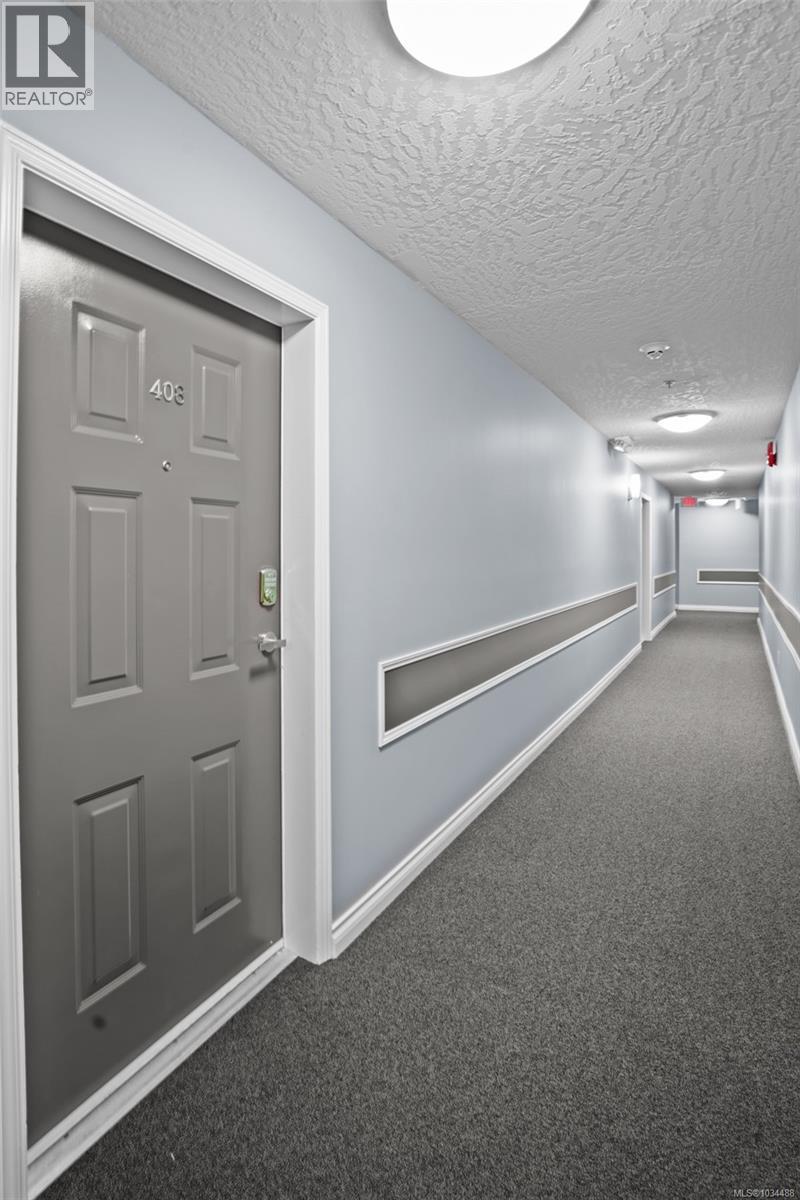 #408 649 Bay St - 5