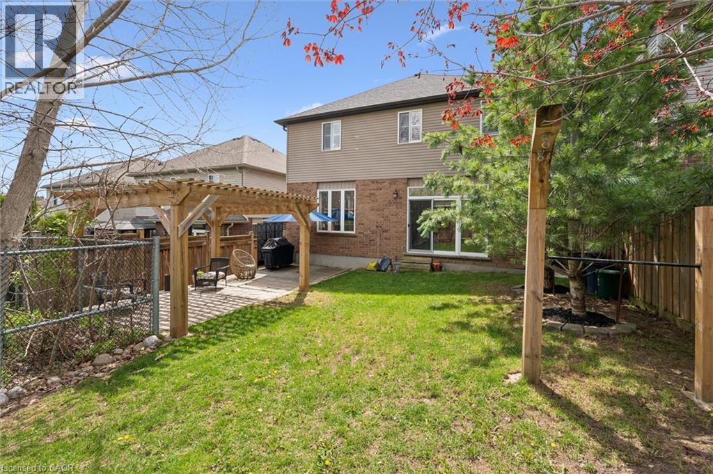32 GOUDA Place - 36