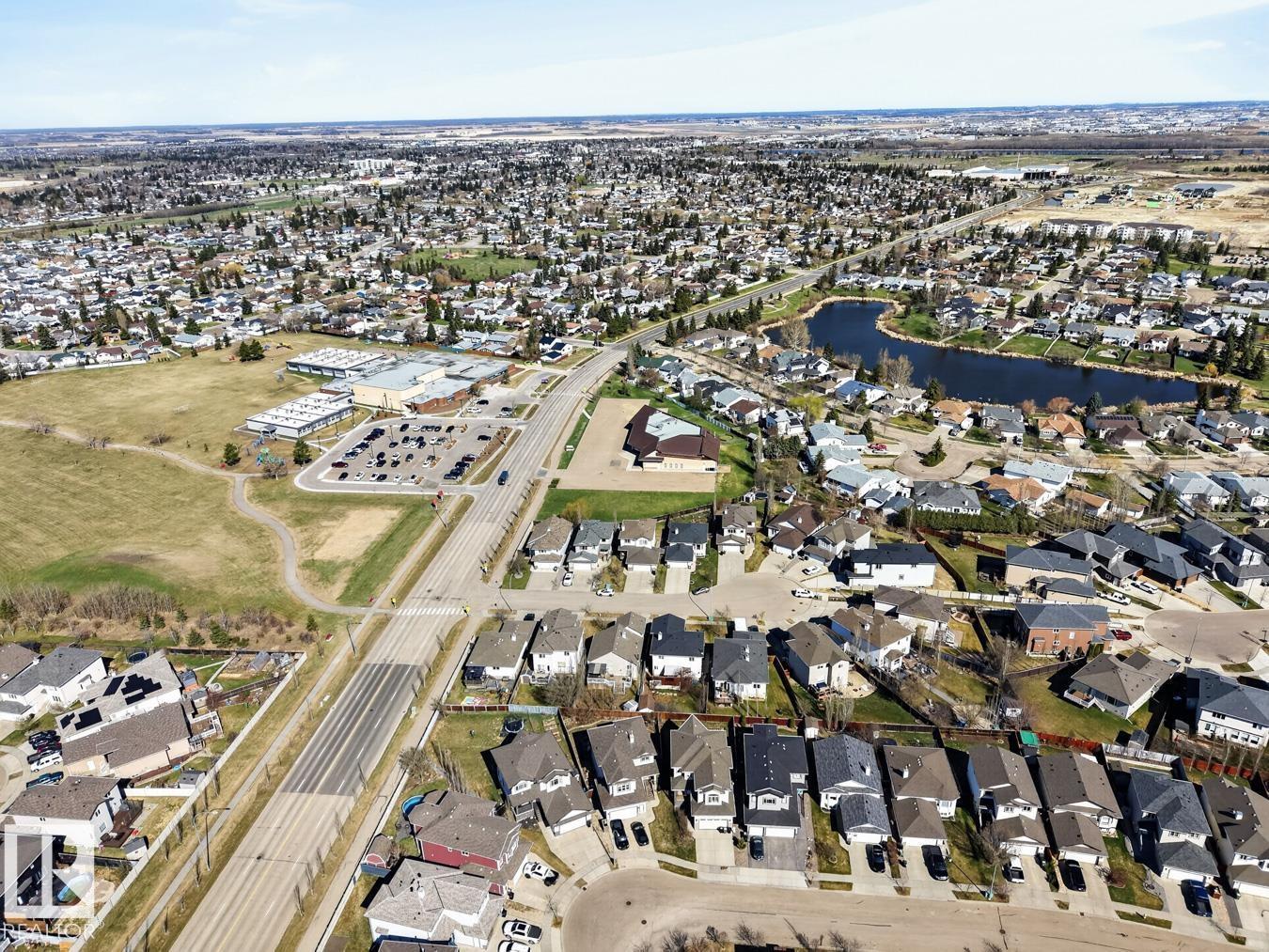 3 Middleton CL, Leduc