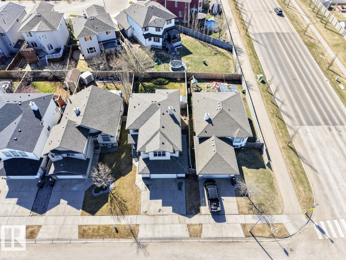 3 Middleton CL, Leduc