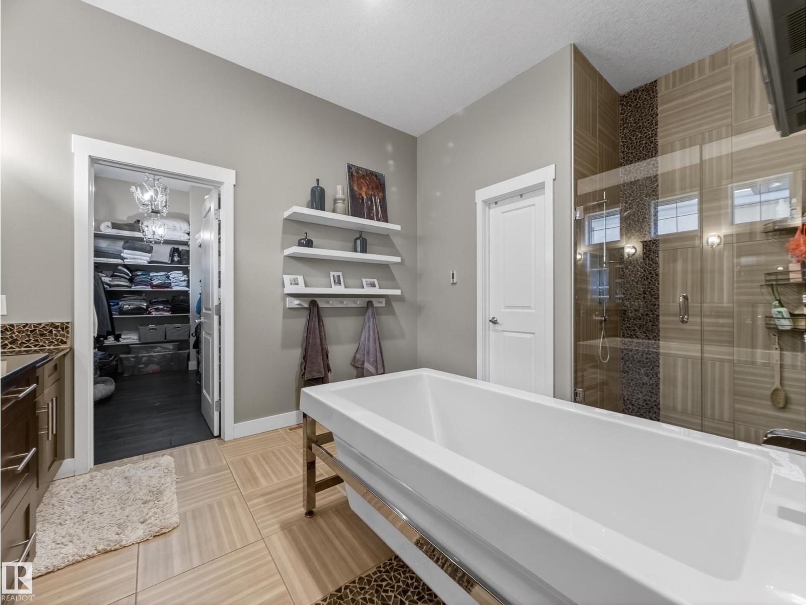 5117 TERWILLEGAR BV NW, Edmonton
