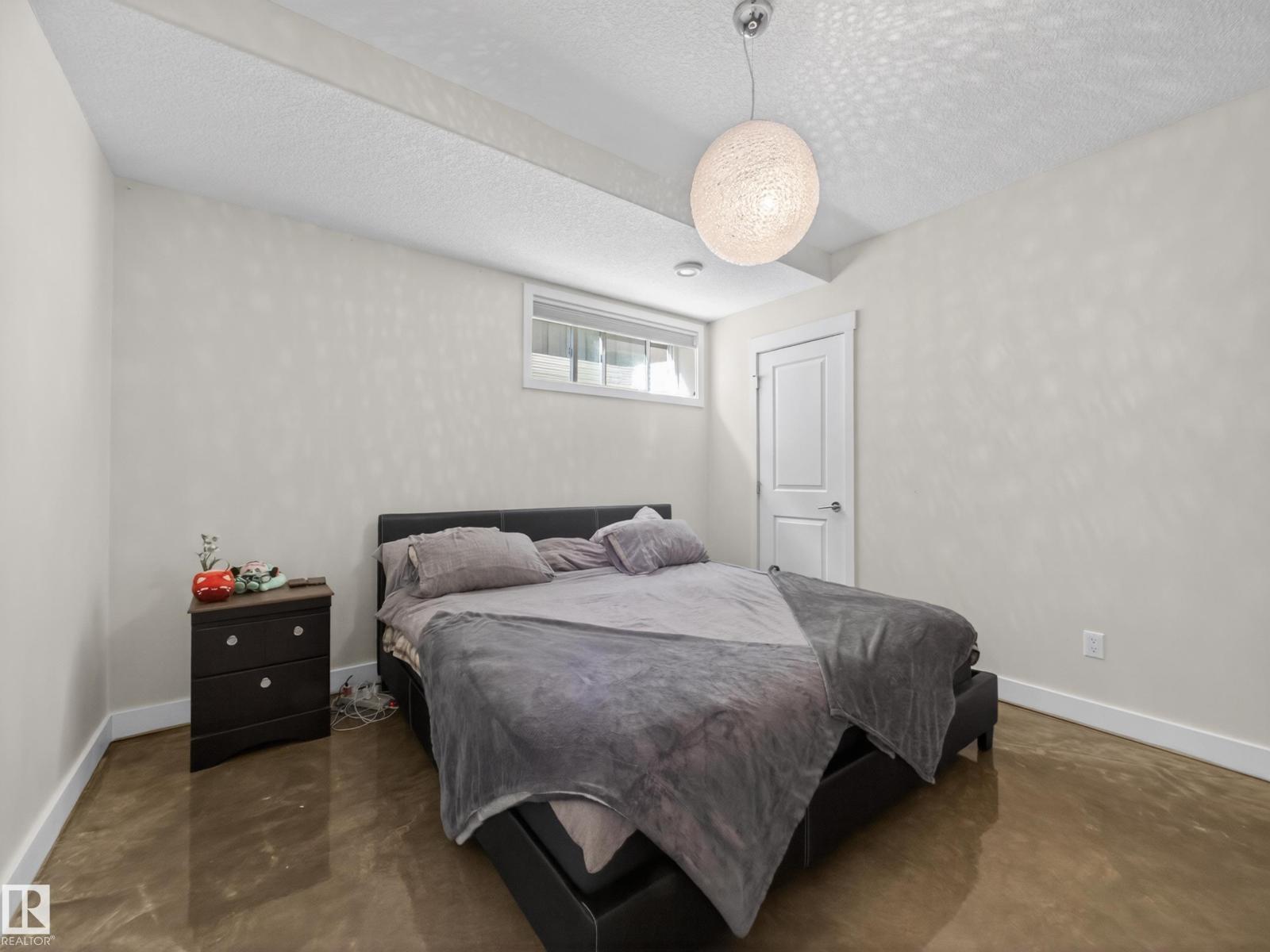 5117 TERWILLEGAR BV NW, Edmonton