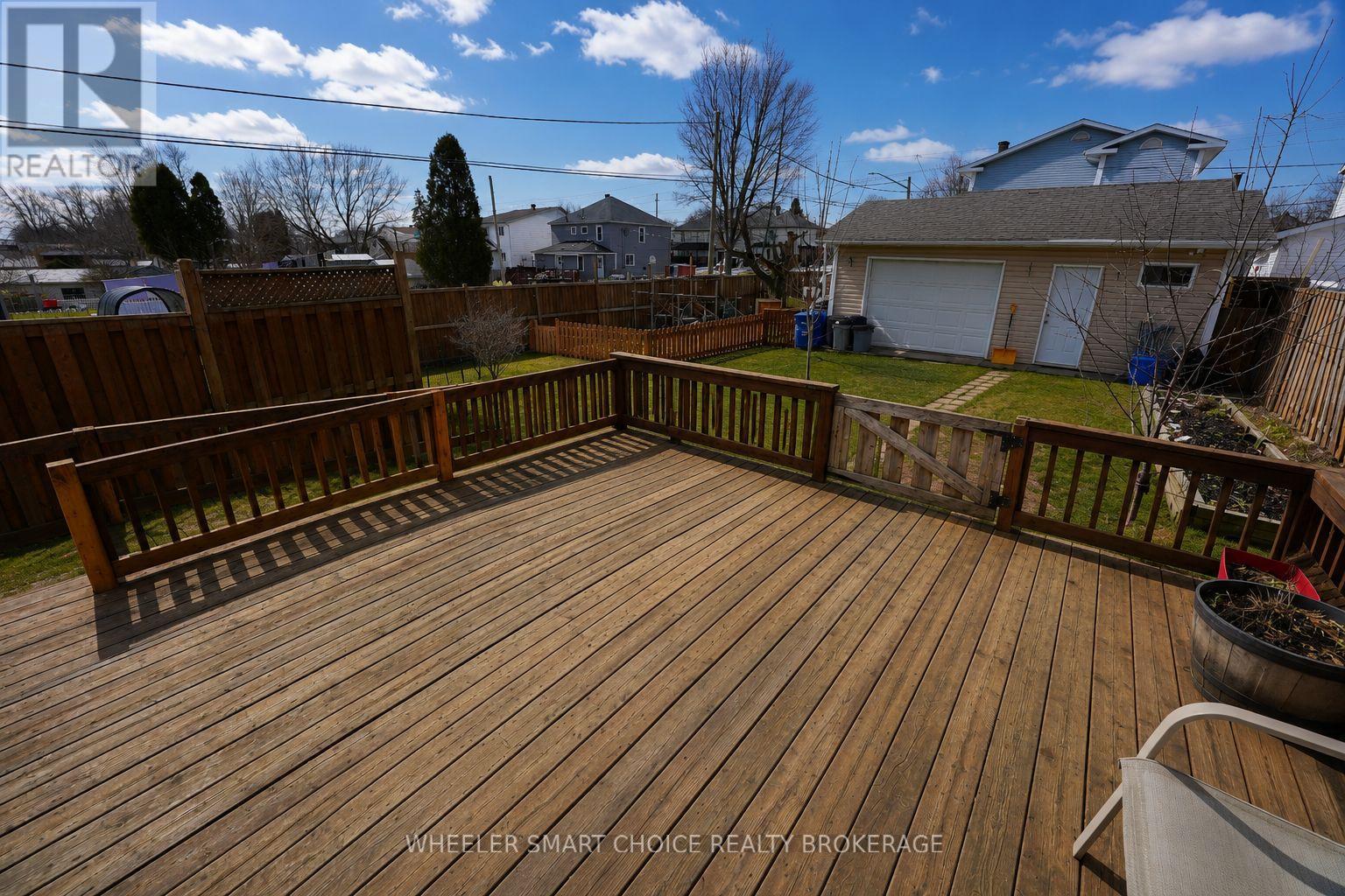 300 GARDENER AVENUE - 49