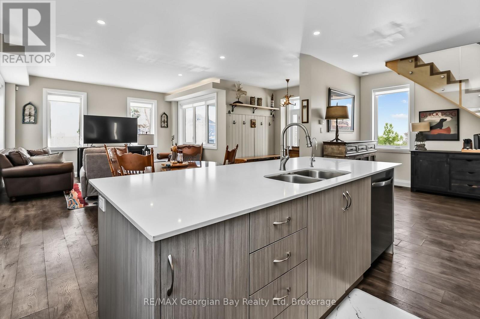 1432 HONEY HARBOUR ROAD - 14