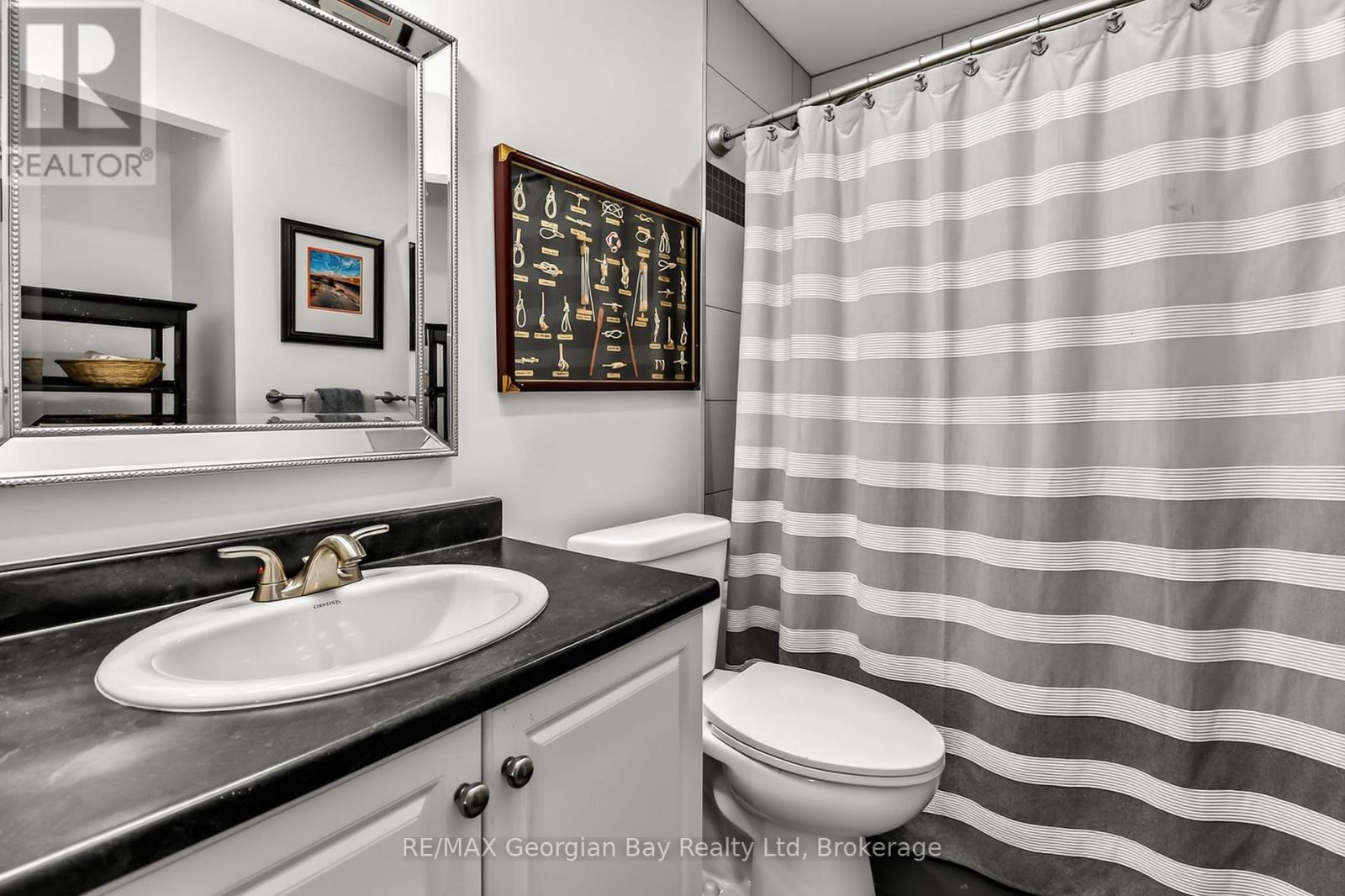 1432 HONEY HARBOUR ROAD - 29