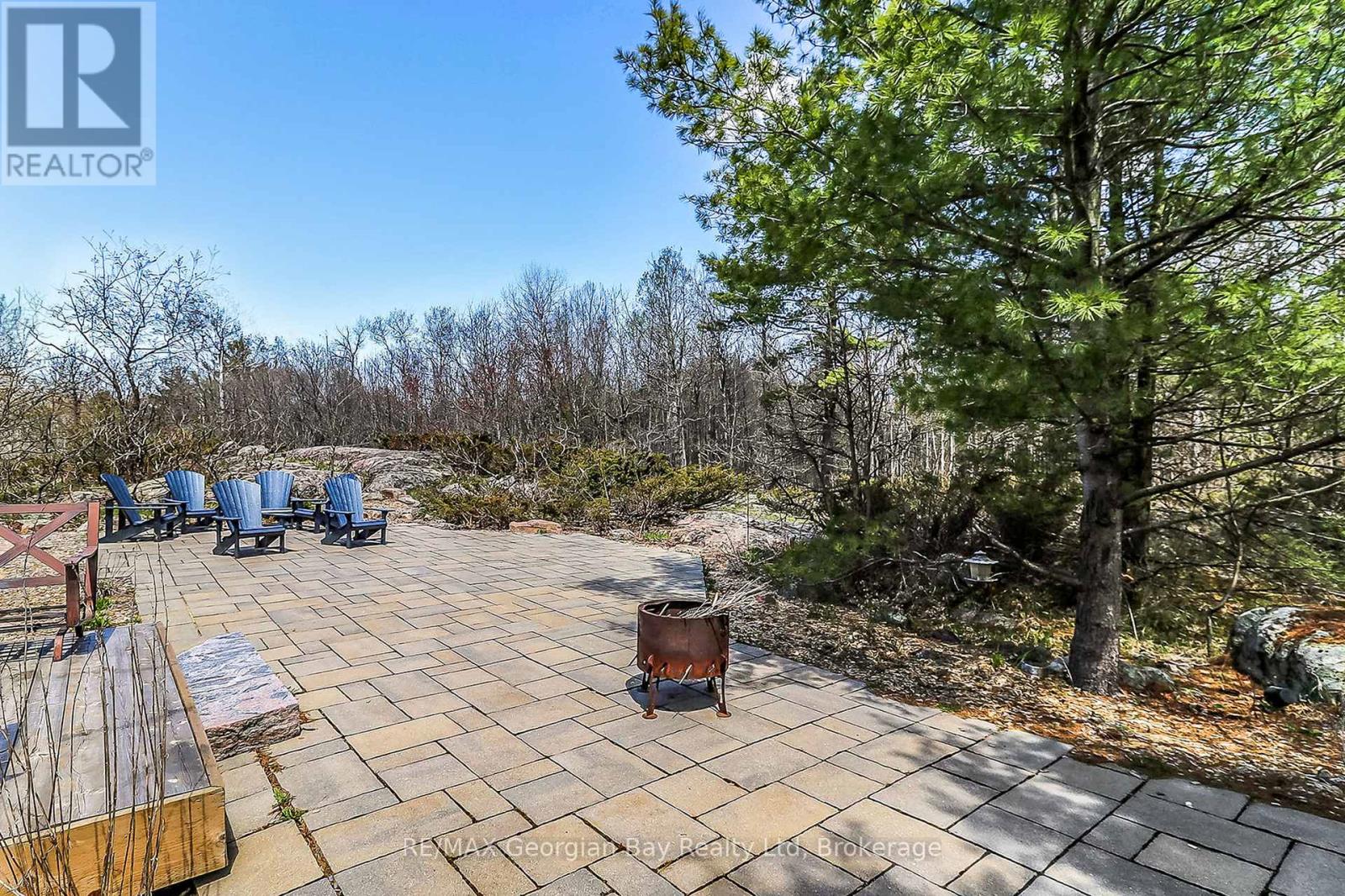 1432 HONEY HARBOUR ROAD - 31