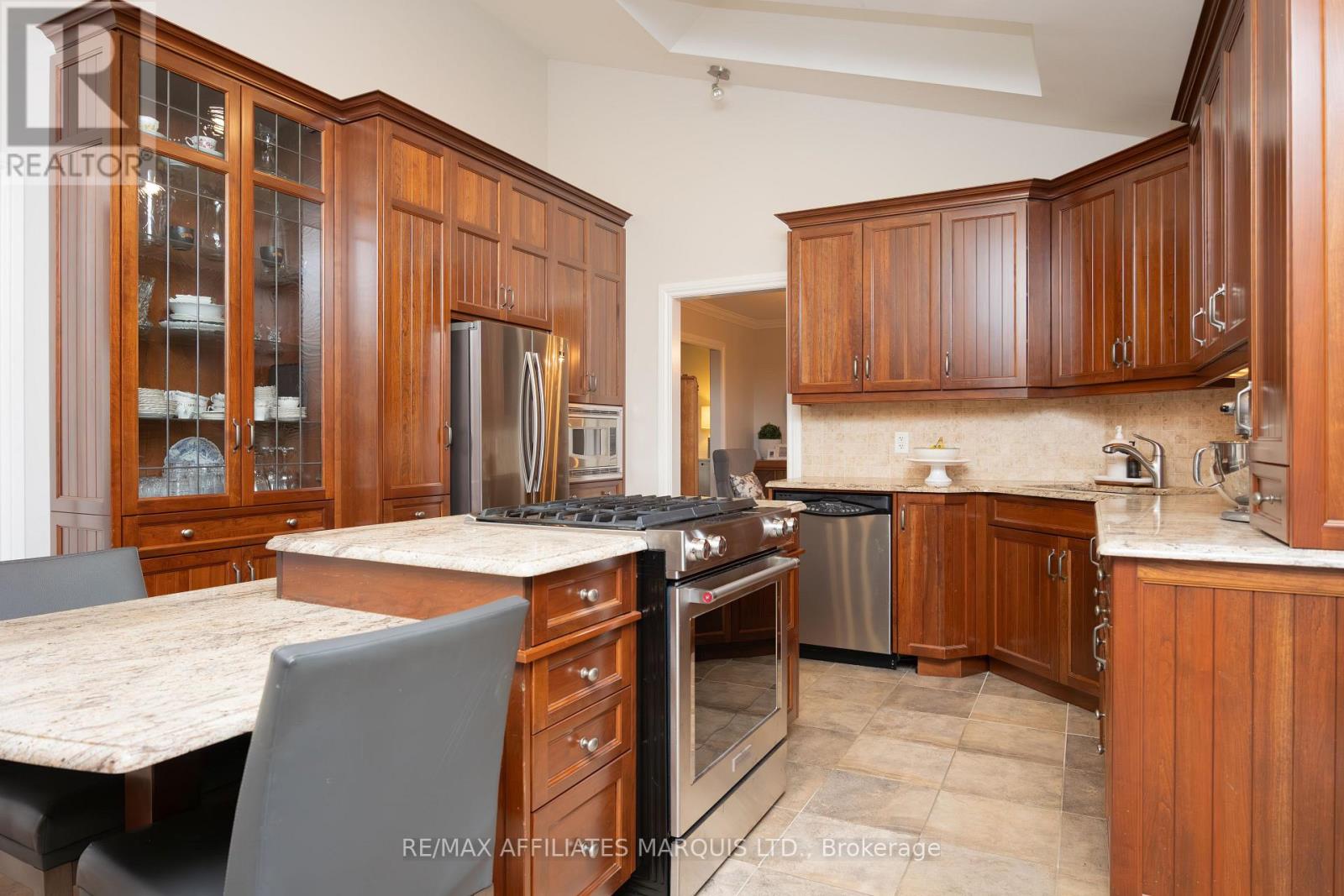 162 HOPE STREET - 10