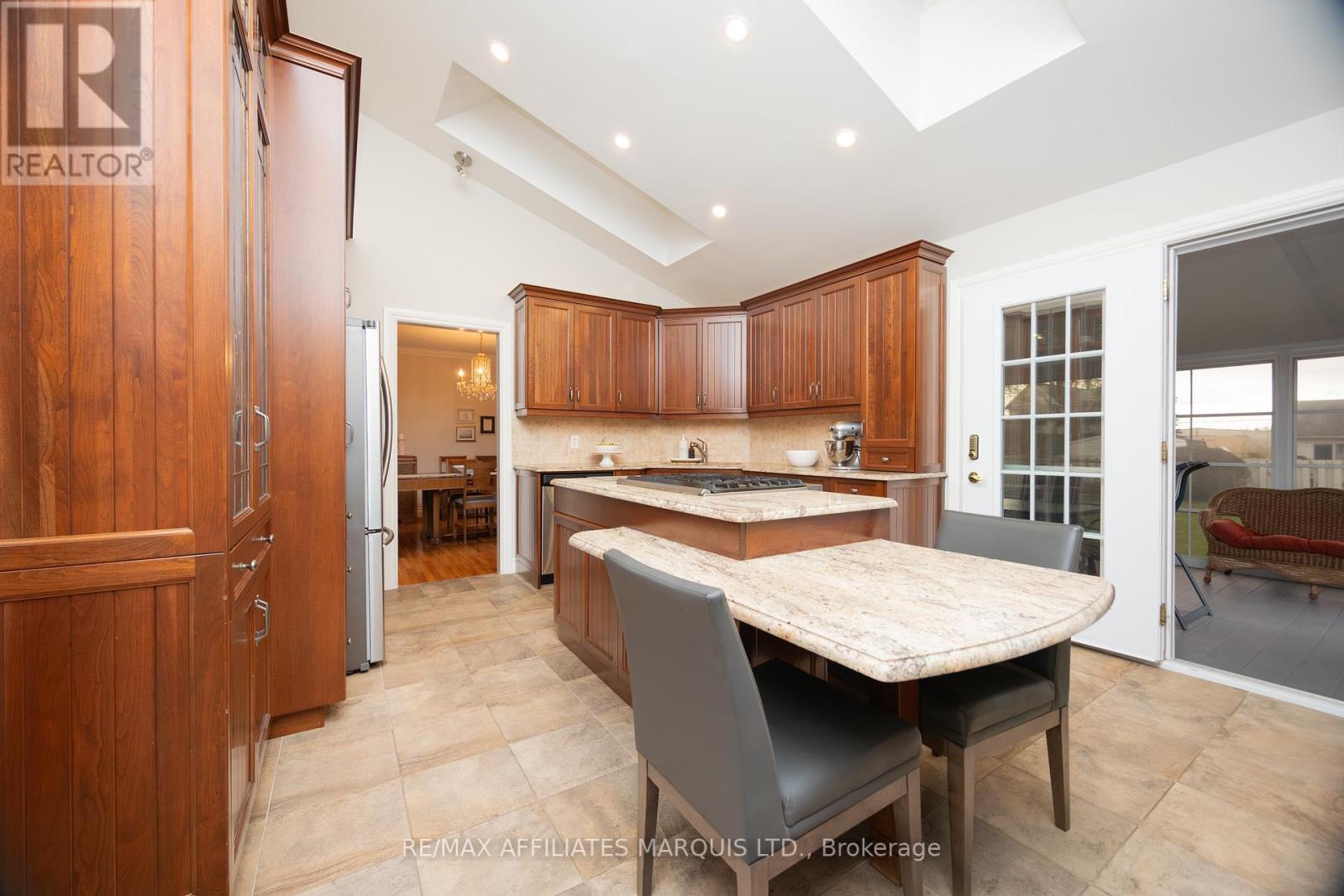 162 HOPE STREET - 13