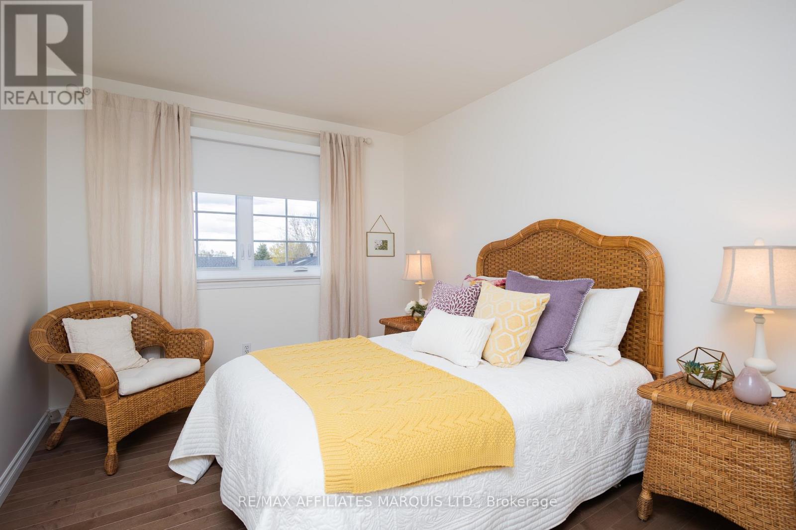 162 HOPE STREET - 26