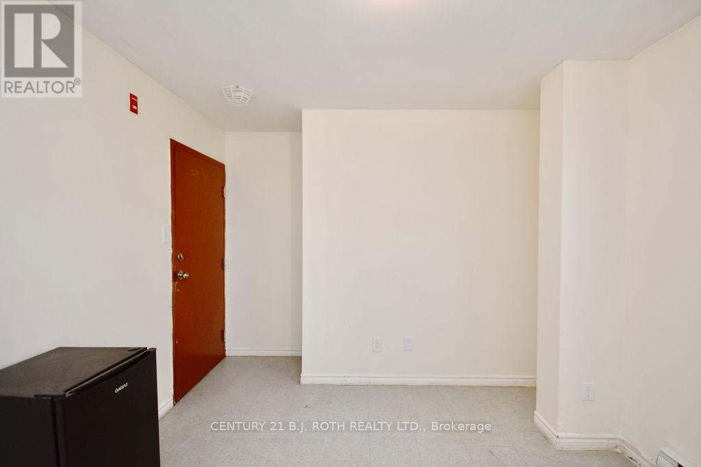 24 NORTH STREET N - 24
