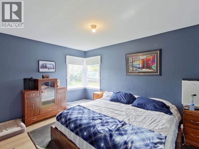 4973 QUEENS AVE - 27