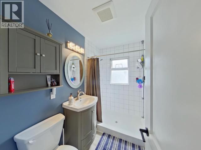 4973 QUEENS AVE - 28