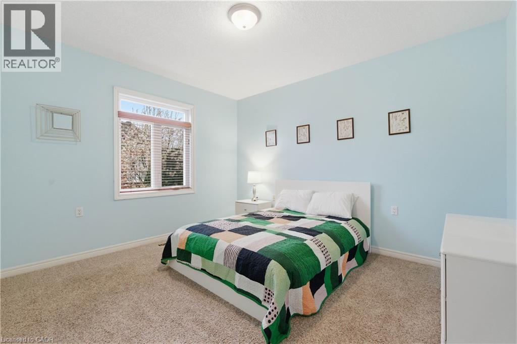 58 TEMPLETON Drive - 20