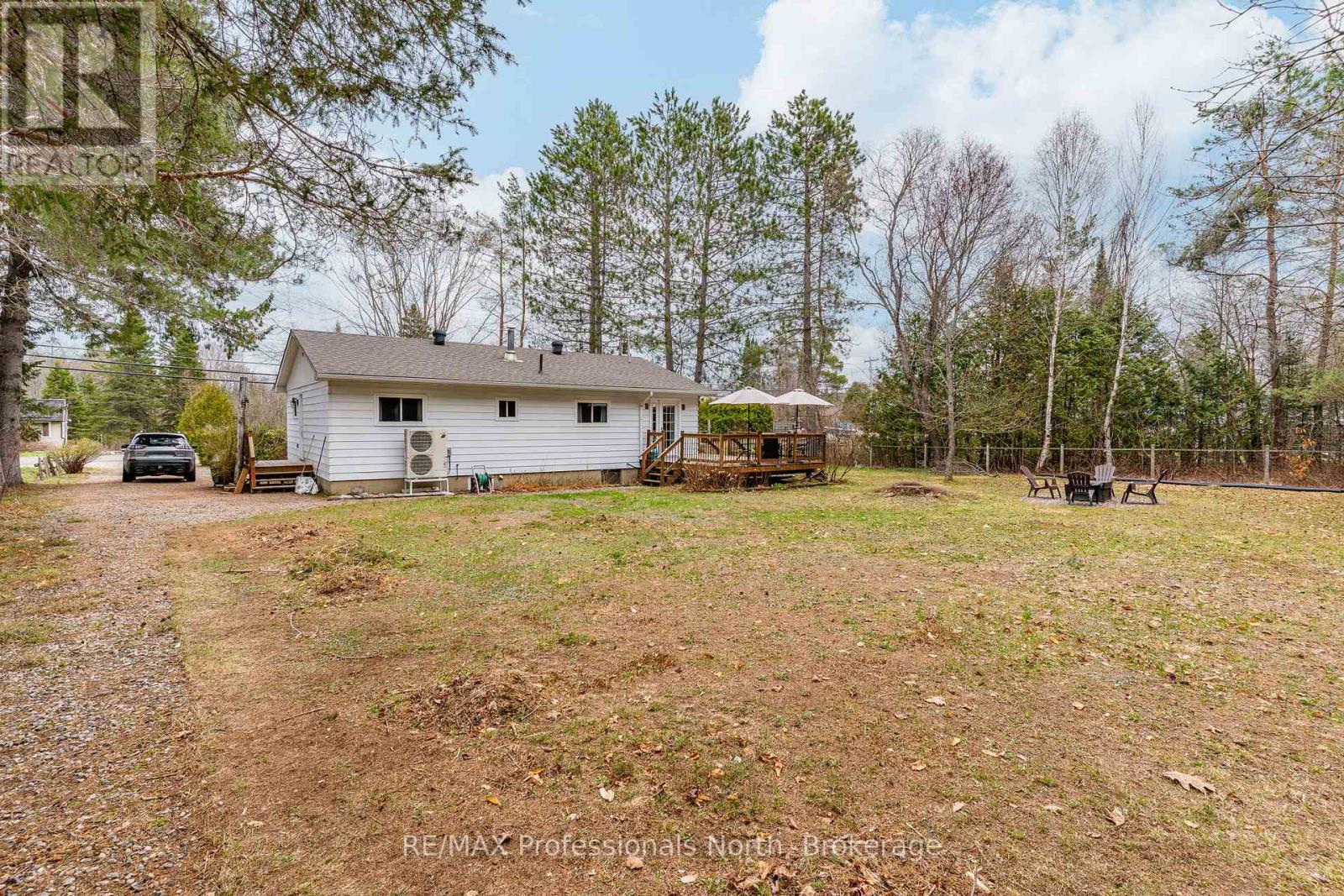 2195 LOOP ROAD - 35