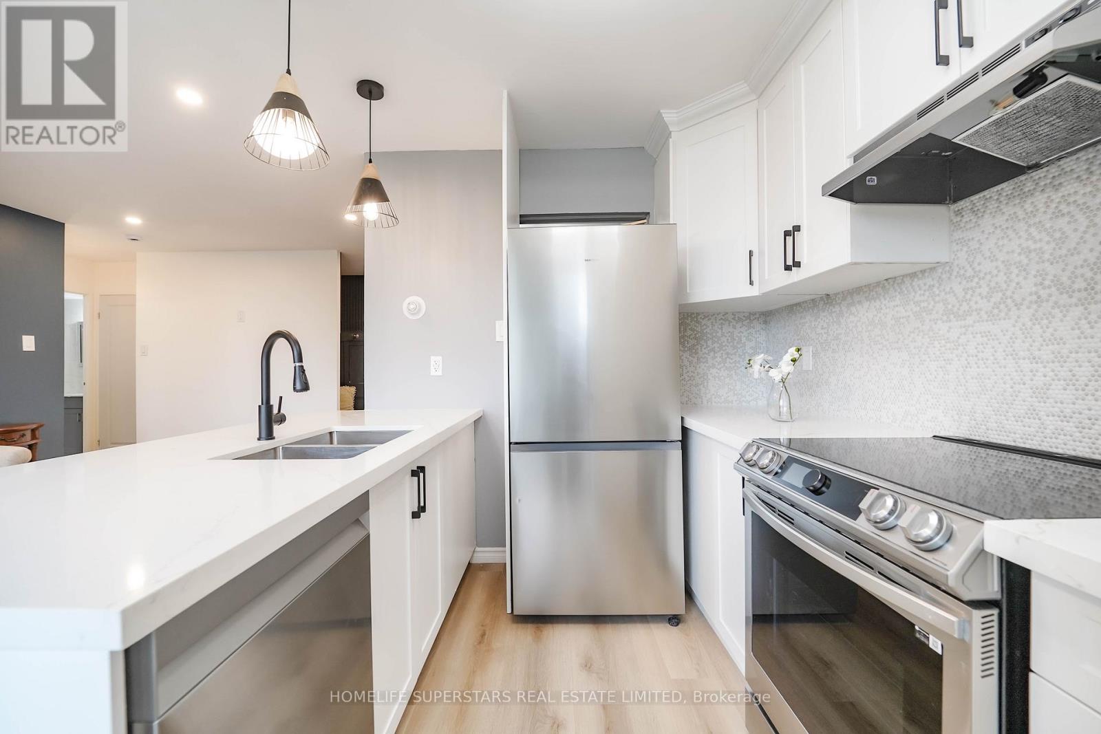 #110 5 SAN ROMANO WAY - 18