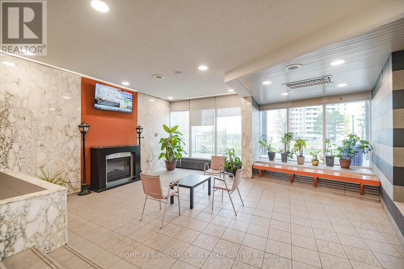 #110 5 SAN ROMANO WAY - 3