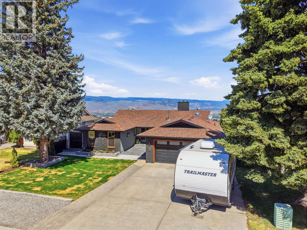 420 Gleneagles Drive - 1