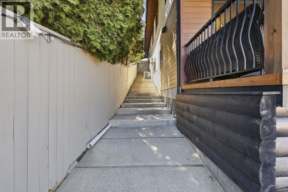 420 Gleneagles Drive - 42