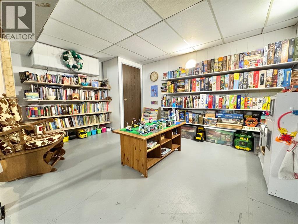 611 4 Avenue - 24