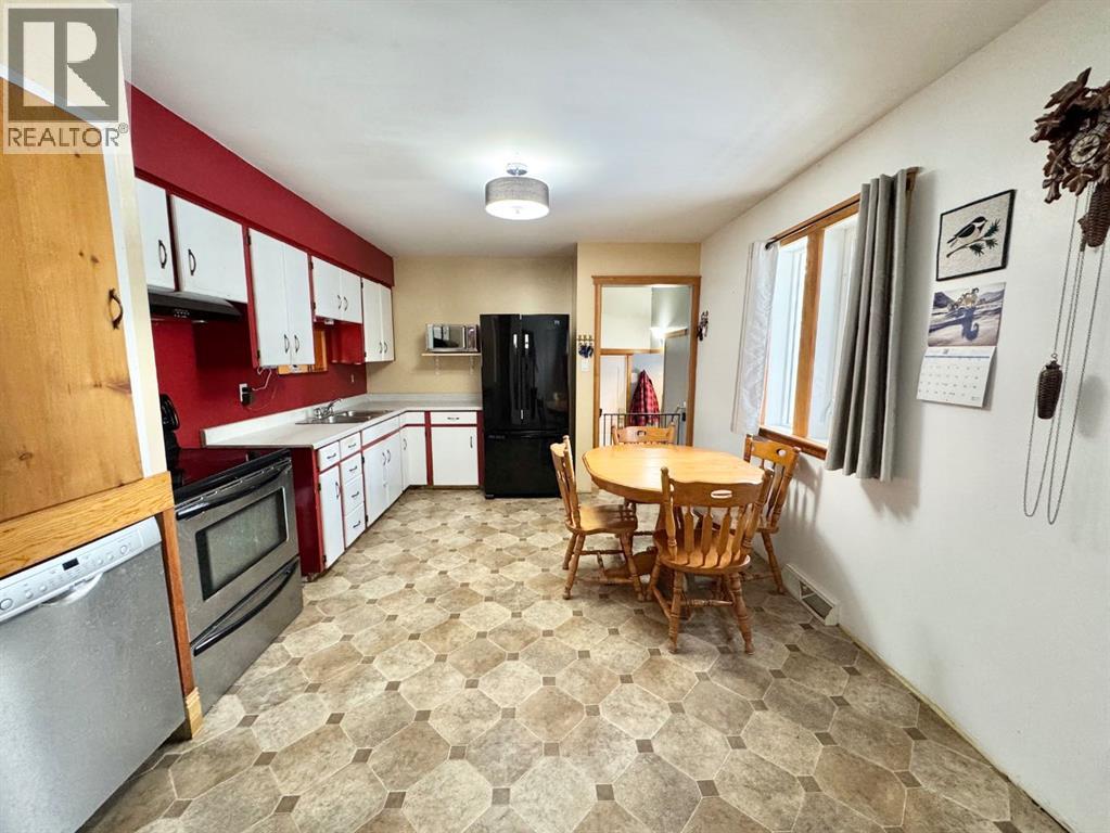 611 4 Avenue - 3