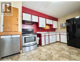 611 4 Avenue, Fox Creek, AB T0H1P0 Photo 21