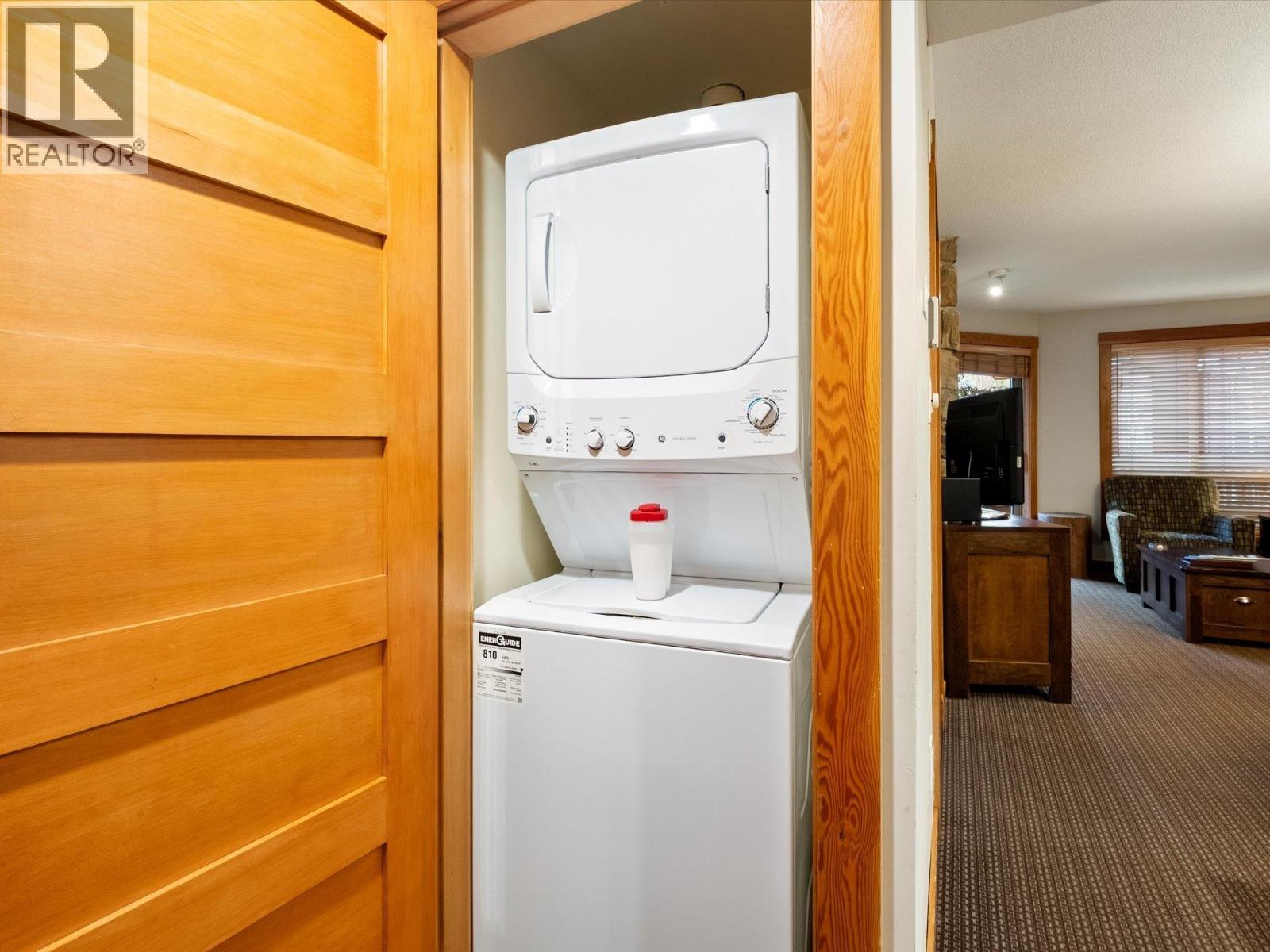 215C 2036 LONDON LANE, Whistler