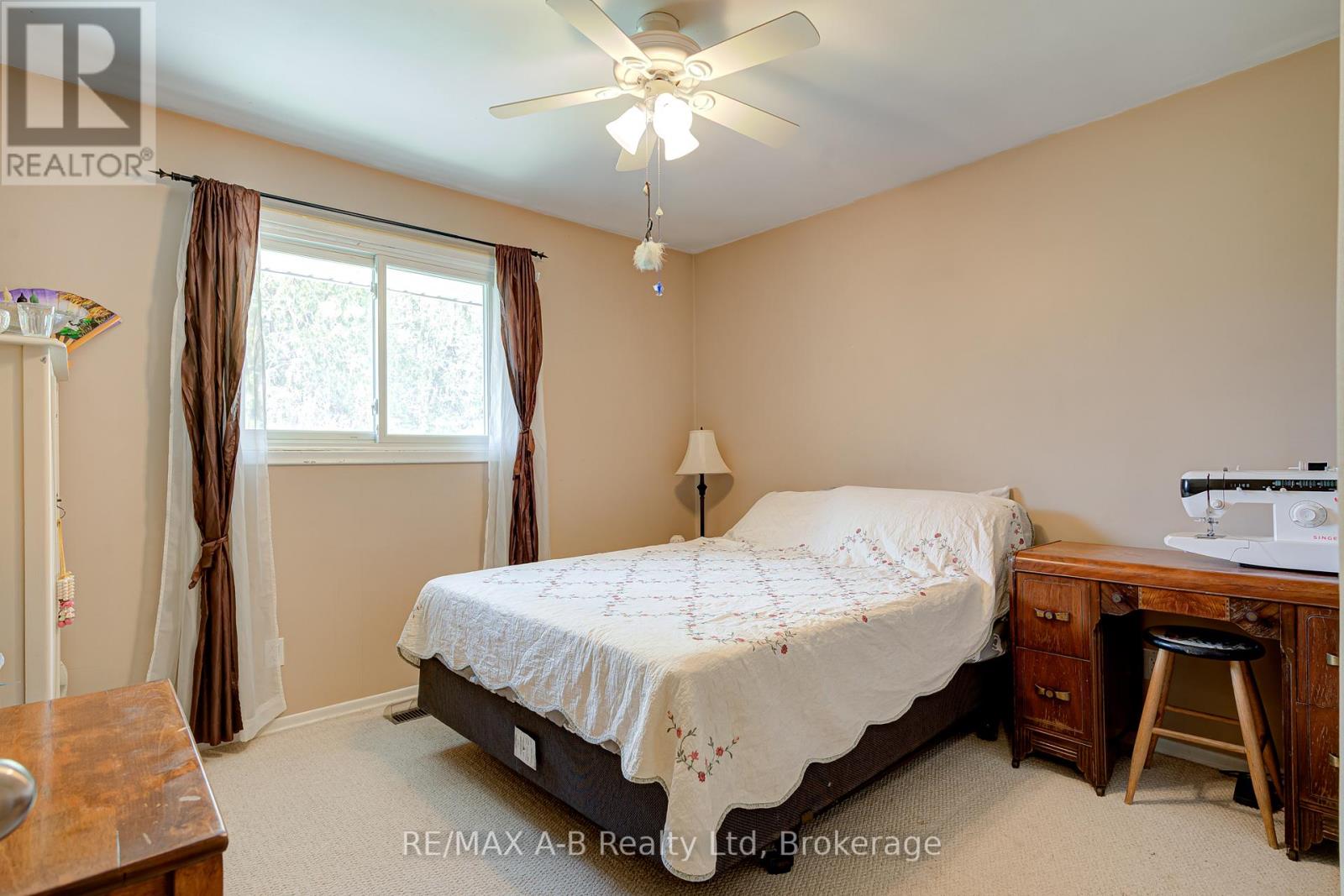 1241 - 1247 COLBORNE STREET W - 13