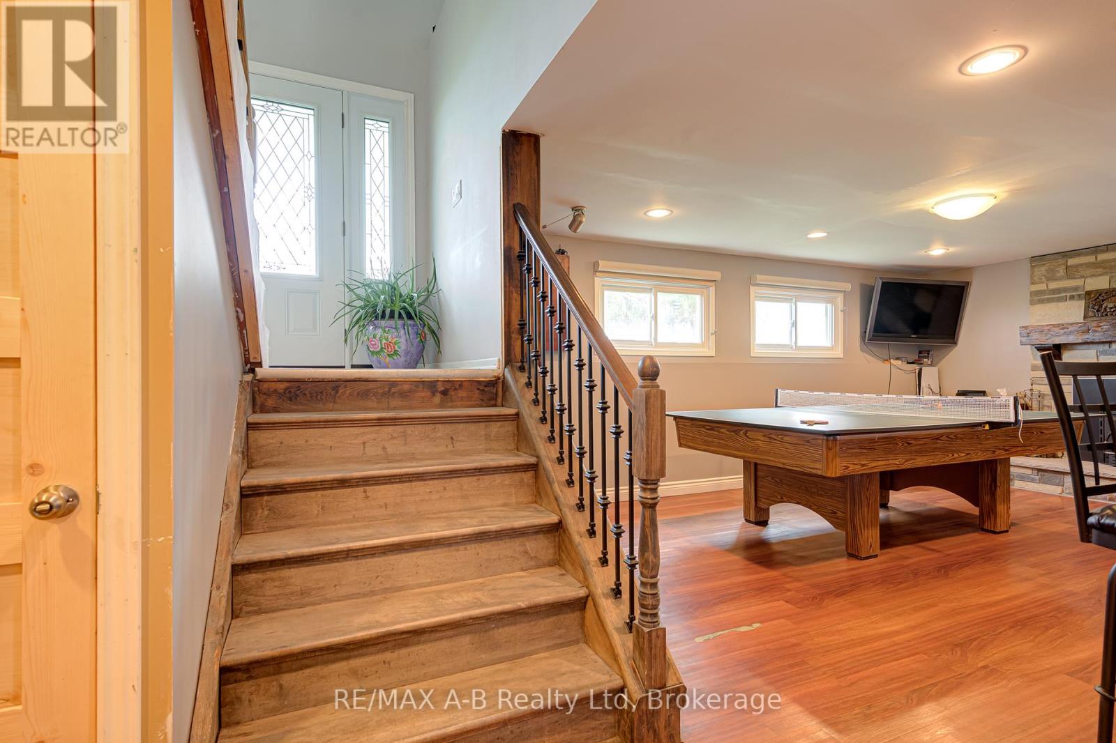 1241 - 1247 COLBORNE STREET W - 14