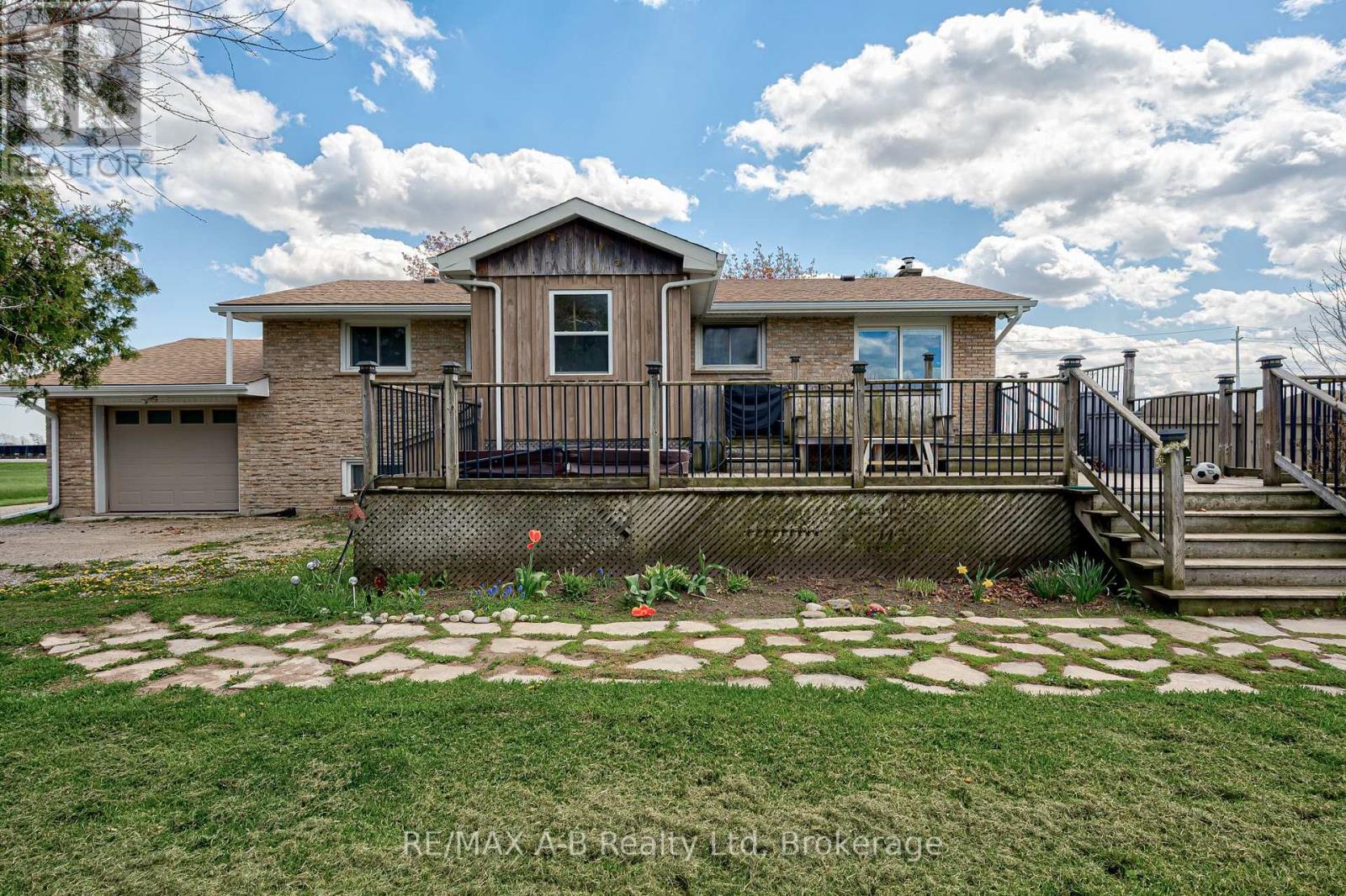 1241 - 1247 COLBORNE STREET W - 30