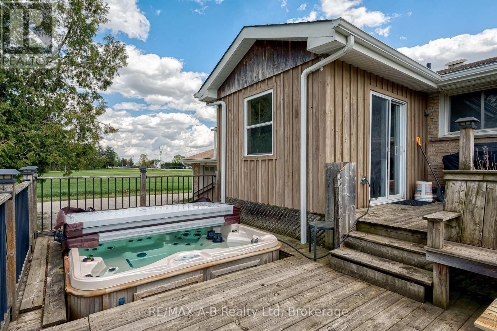 1241 - 1247 COLBORNE STREET W - 31
