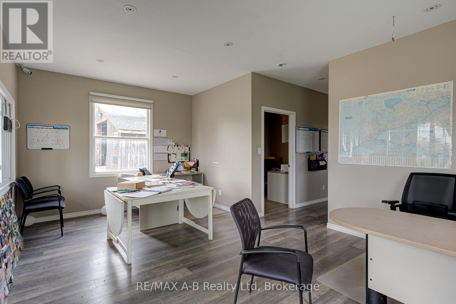 1241 - 1247 COLBORNE STREET W - 45