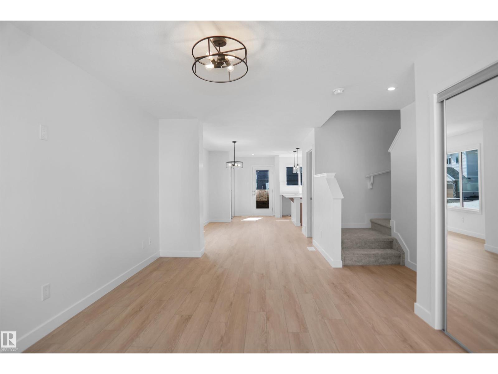 19443 22 AV NW, Edmonton