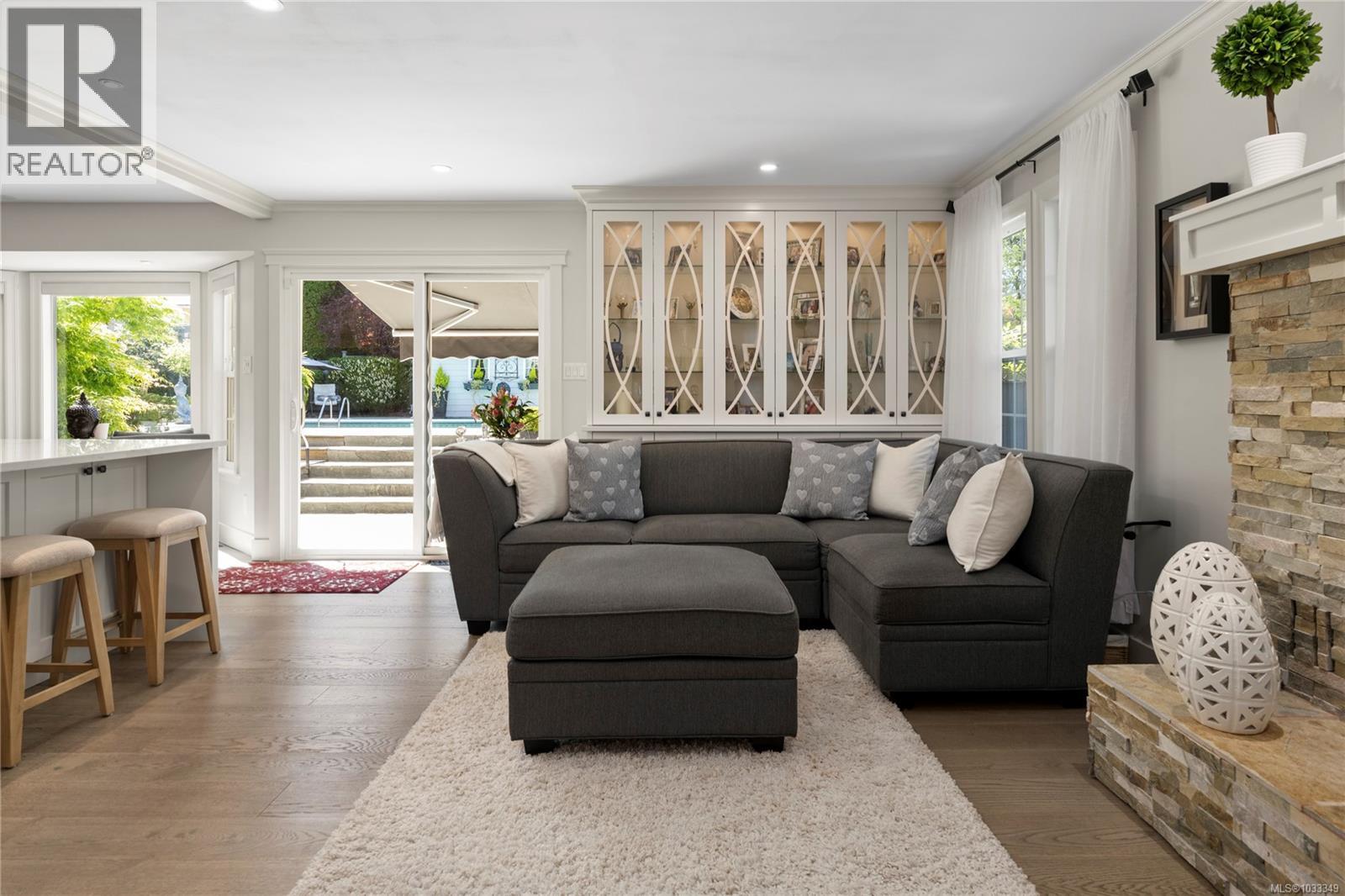 221 Blairgowrie Pl - 23