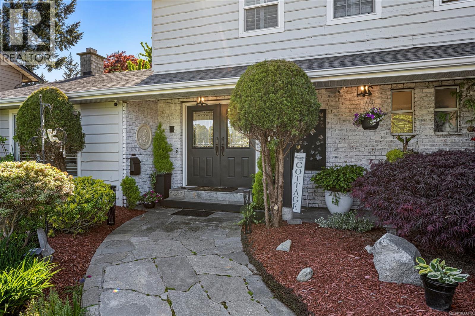 221 Blairgowrie Pl - 73