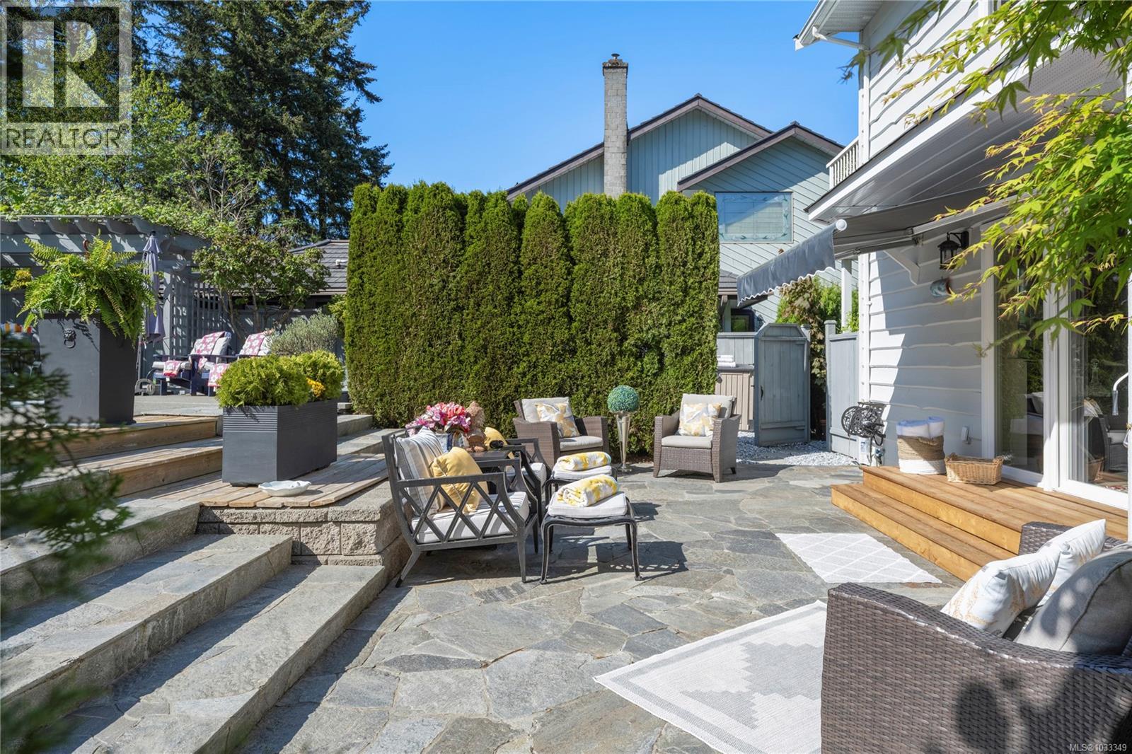 221 Blairgowrie Pl - 46