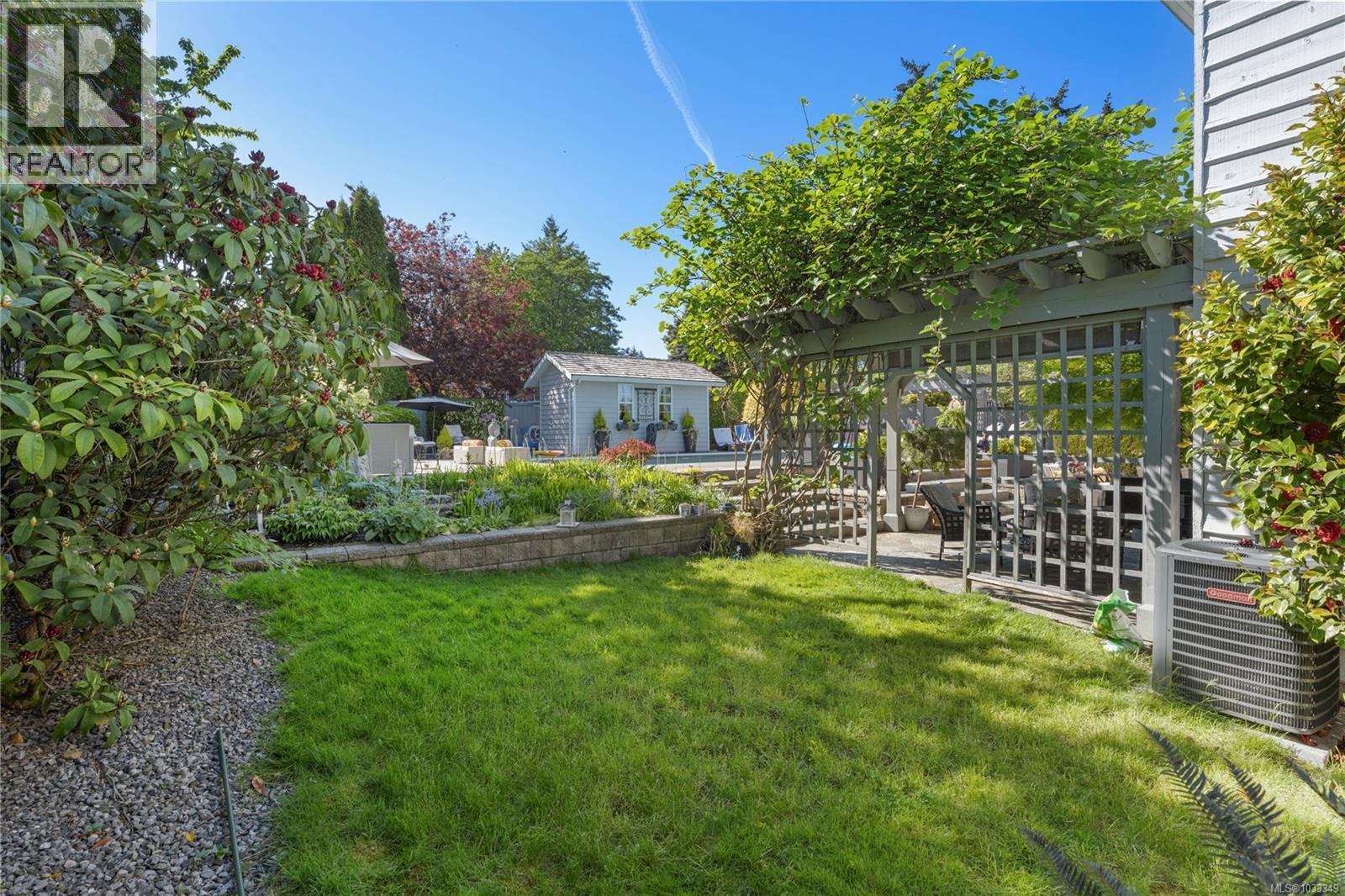 221 Blairgowrie Pl - 45