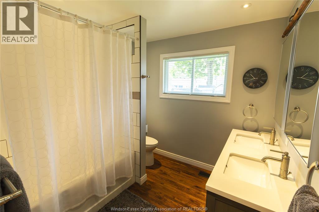 1649 ST. GABRIEL - 14
