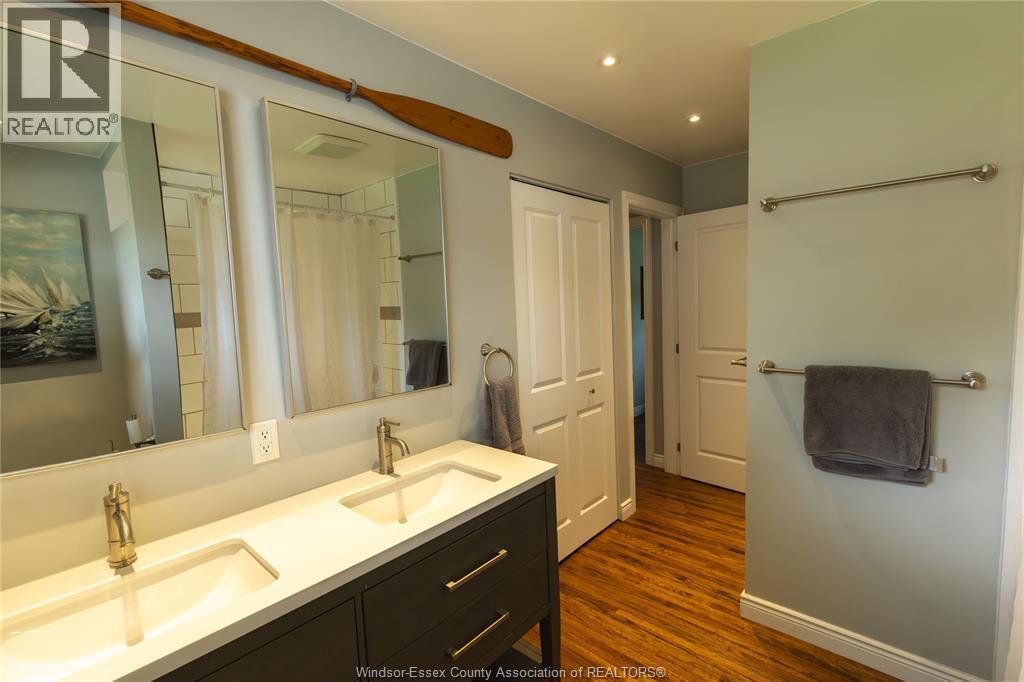 1649 ST. GABRIEL - 15