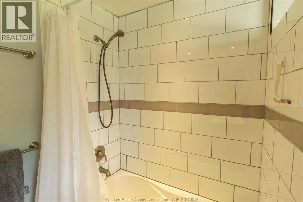 1649 ST. GABRIEL, Windsor, Ontario, N9E1P1 — Photo 20