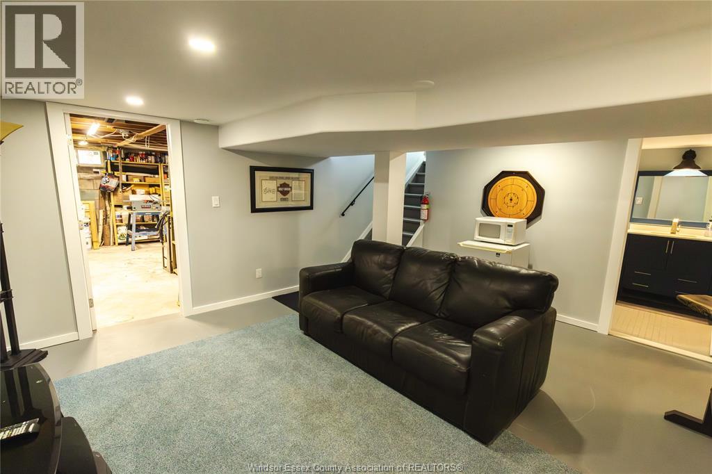 1649 ST. GABRIEL, Windsor, Ontario, N9E1P1 — Photo 13