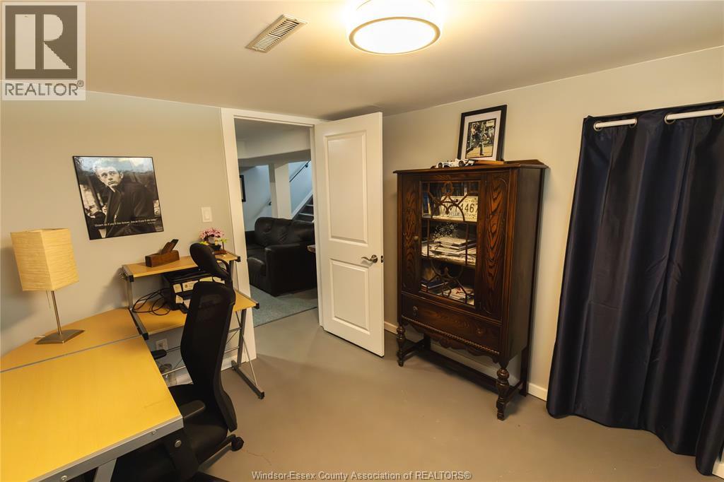 1649 ST. GABRIEL - 24