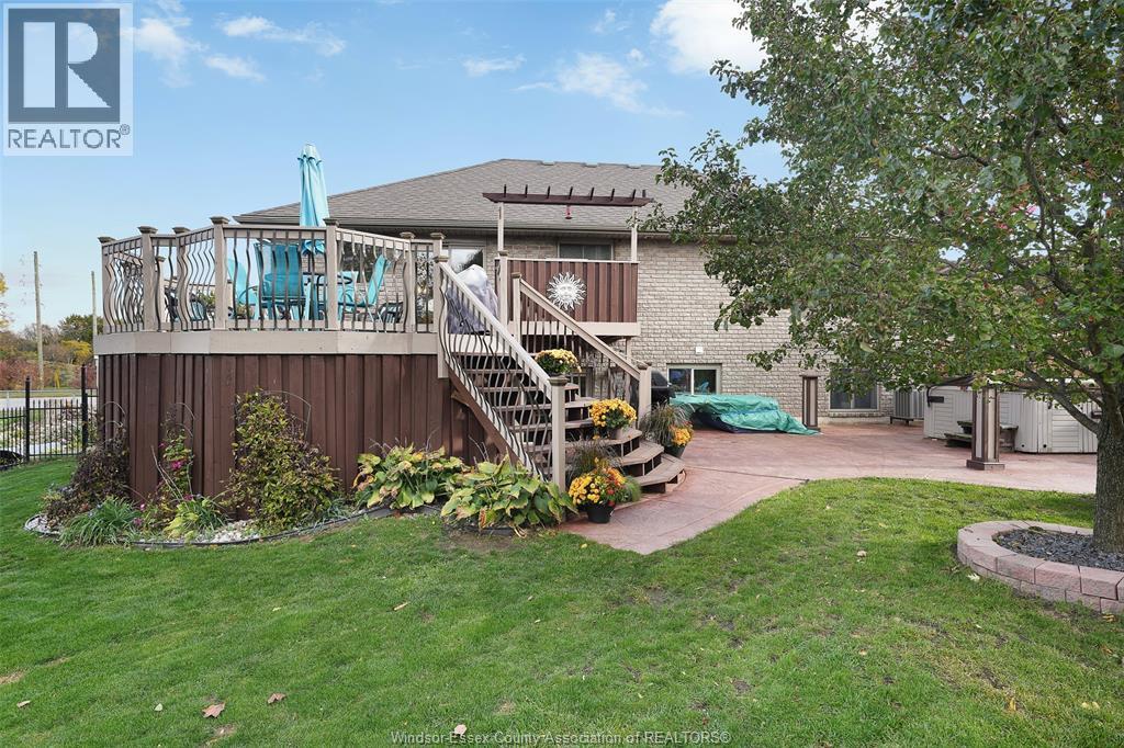 1 KINGSBRIDGE, Amherstburg, Ontario, N9V4A4 — Photo 12