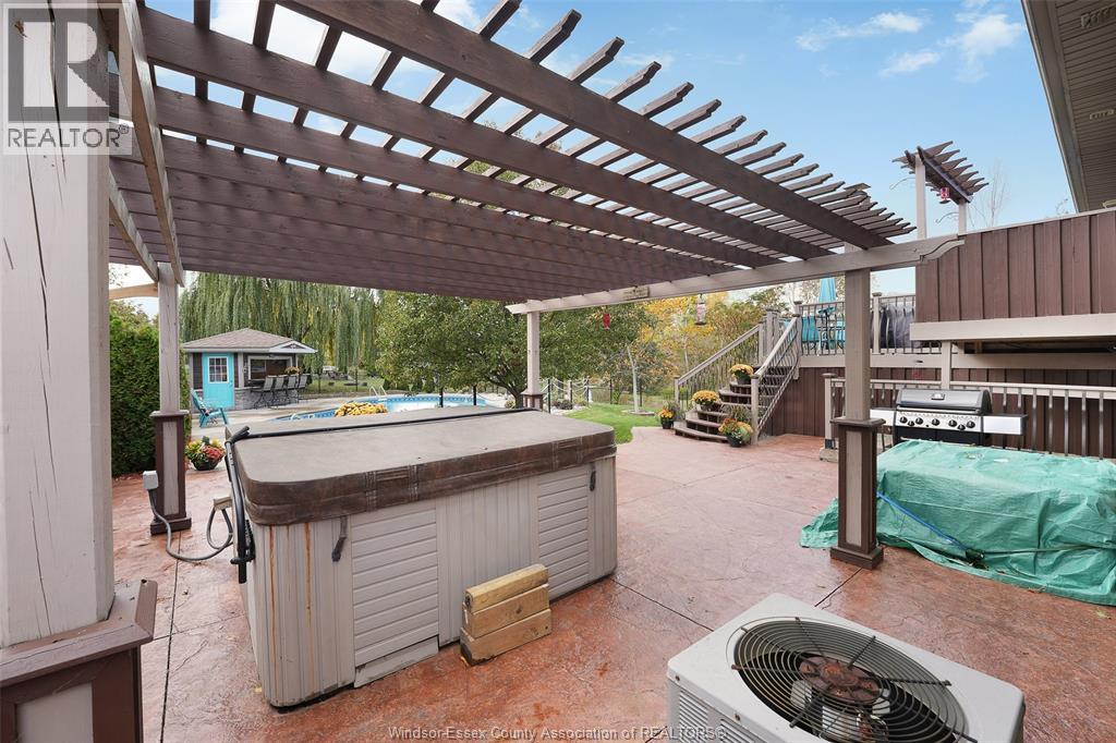 1 KINGSBRIDGE, Amherstburg, Ontario, N9V4A4 — Photo 16
