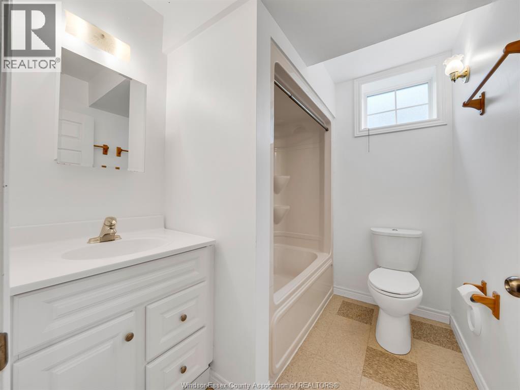 2929 Donnelly, Windsor, Ontario, N9C1L9 — Photo 22