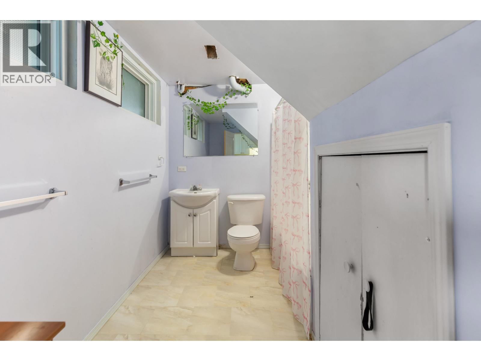 1027 CARNEY STREET - 13