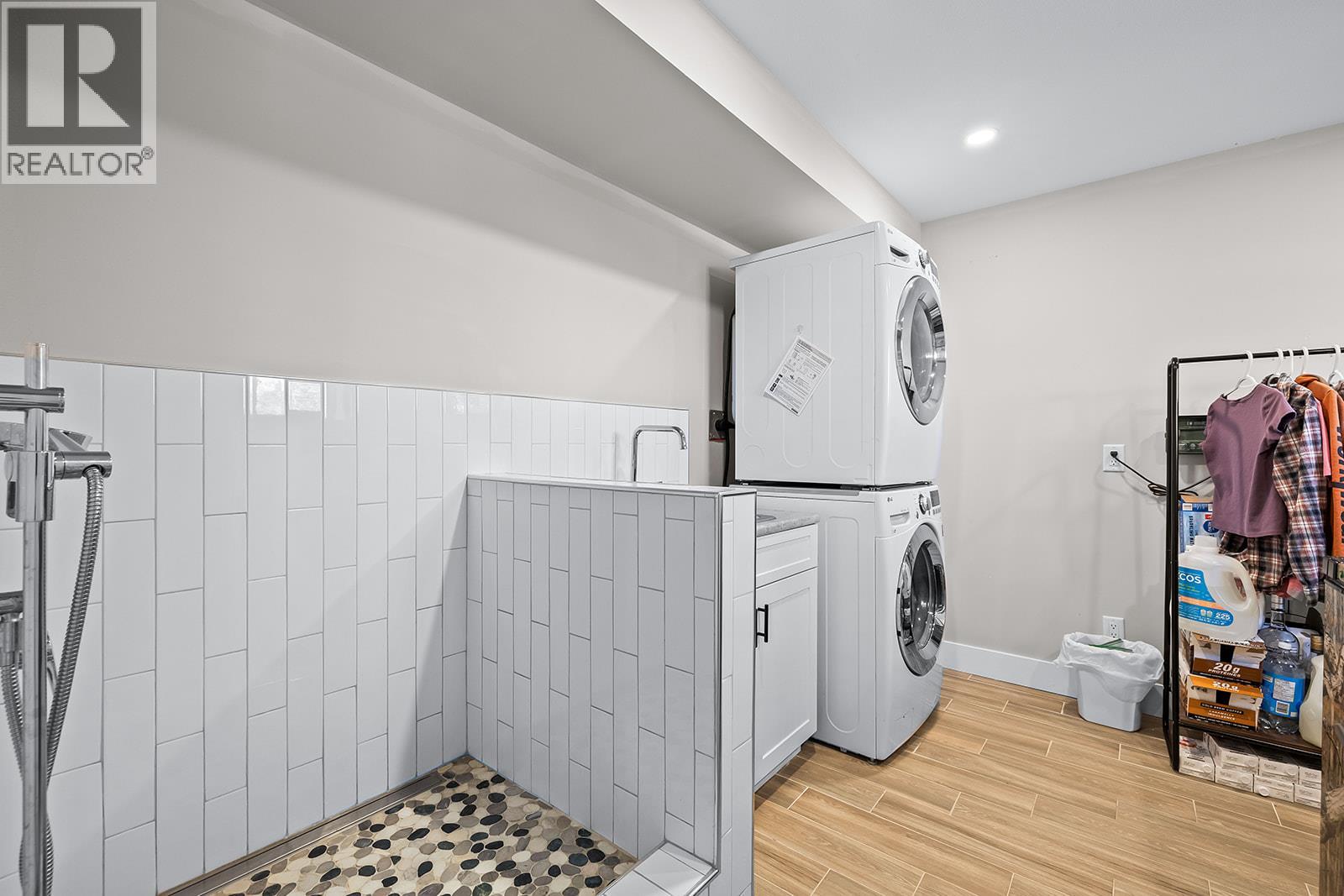 10694 Bonnie Drive, Lake Country