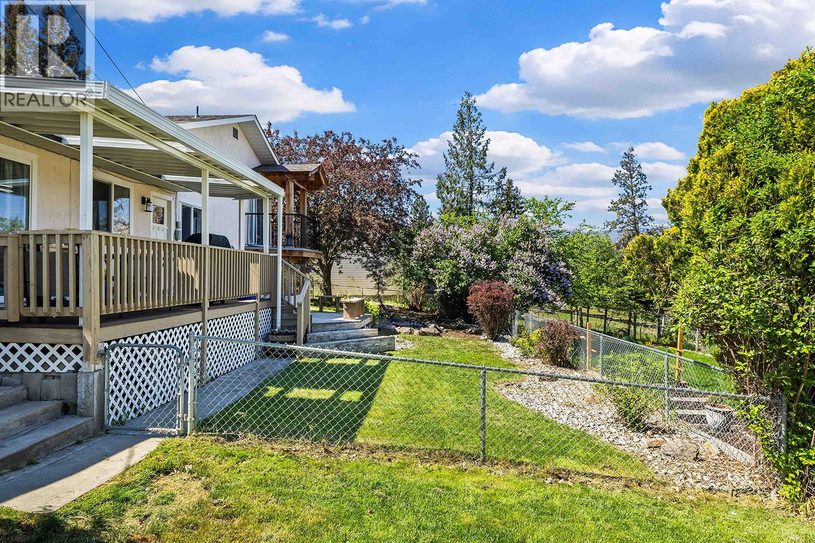 10694 Bonnie Drive, Lake Country
