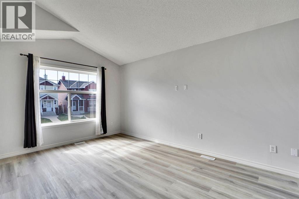 71 Saddlemont Road NE - 4